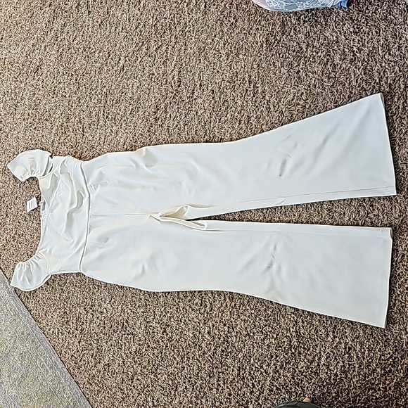 NWT Chelsea28 Jumpsuit Ivory Cloud White Off Shoulder Sweetheart Neck Jumper - Picture 5 of 9